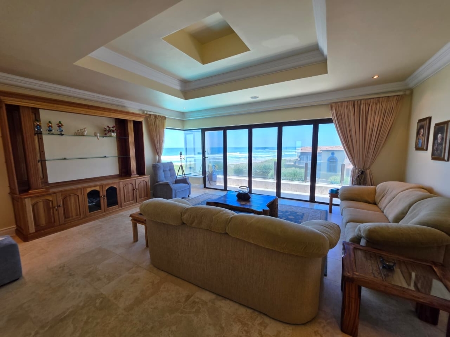 6 Bedroom Property for Sale in Myoli Beach Western Cape